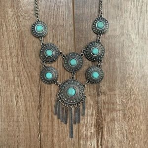 Statement necklace
